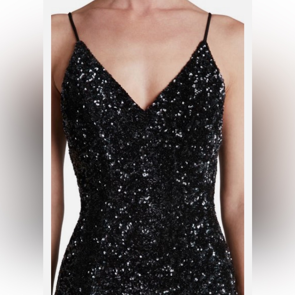 DRESS THE POPULATION 'GEMMA' SEQUIN BLACK/GUNMETAL FIT FLARE DRESS - Picture 3 of 9
